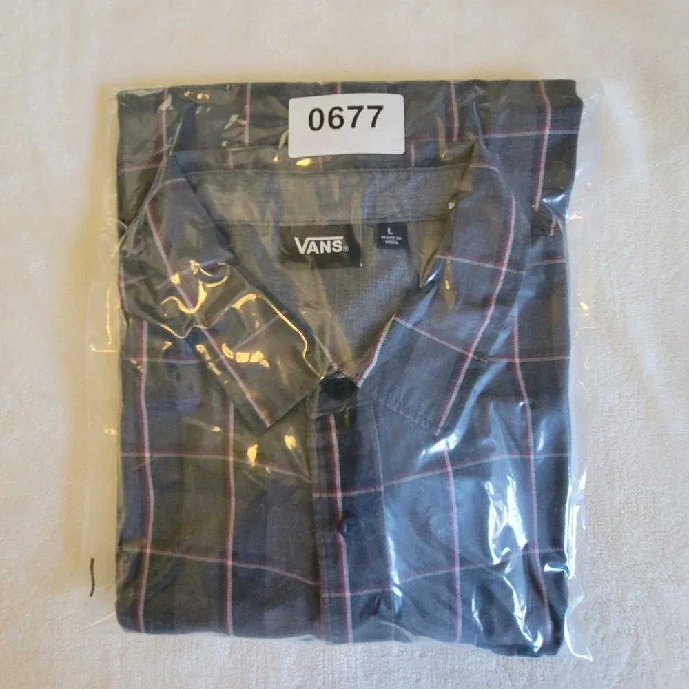 Vans Button Down Shirt Mens Large Grey Red Plaid Short Sleeve Skater Woven Top